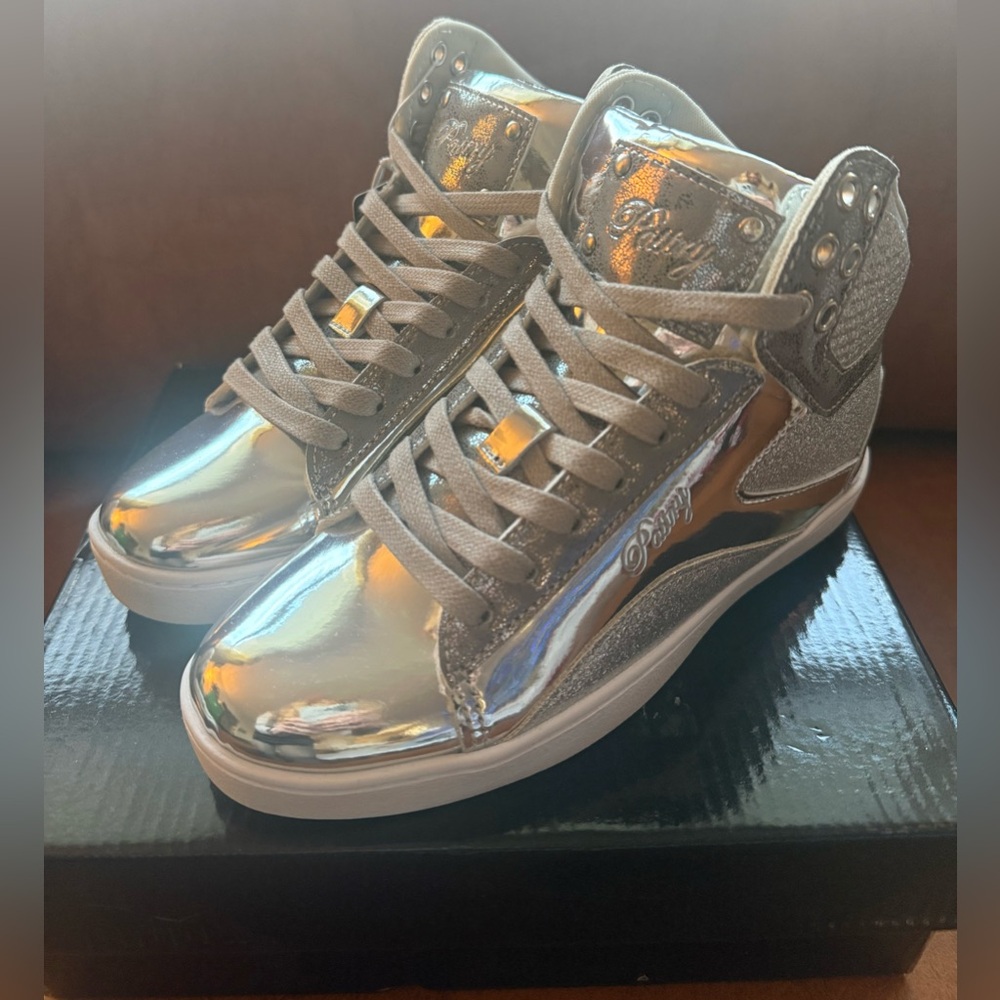 Pastry Pop Tart Hi-Top Dance Sneakers Silver Glitter Women’s 6 NIB